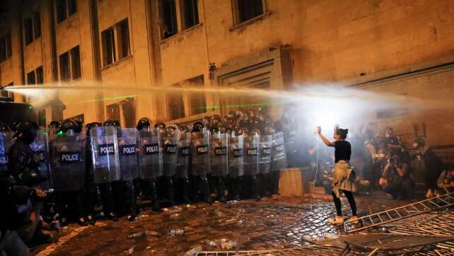 Mehr als 60 Festnahmen bei Protesten in Tiflis